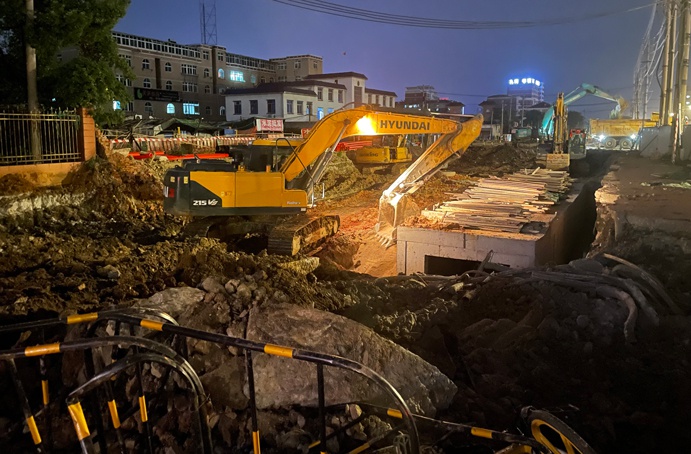 南昌市政建設(shè)集團洛陽東路綜合改造工程青山湖大道至高新大道段6911.jpg